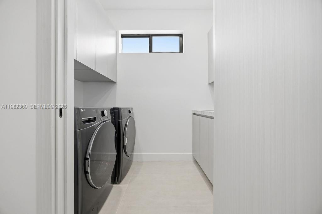 HOLIDAY HEIGHTS - Residential Lease