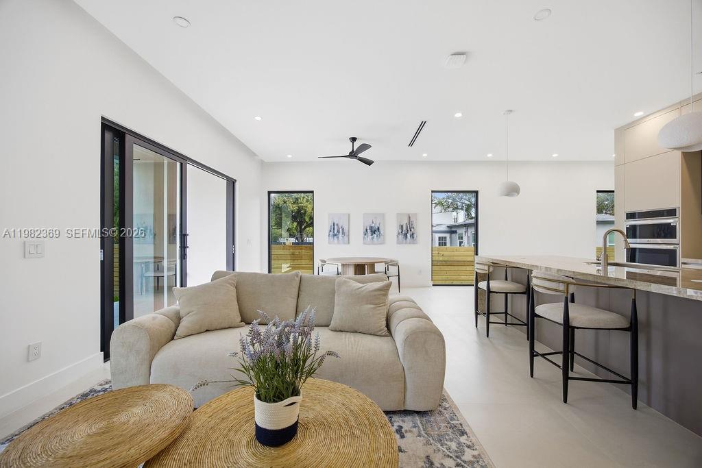 HOLIDAY HEIGHTS - Residential Lease