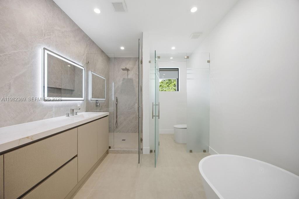 HOLIDAY HEIGHTS - Residential Lease