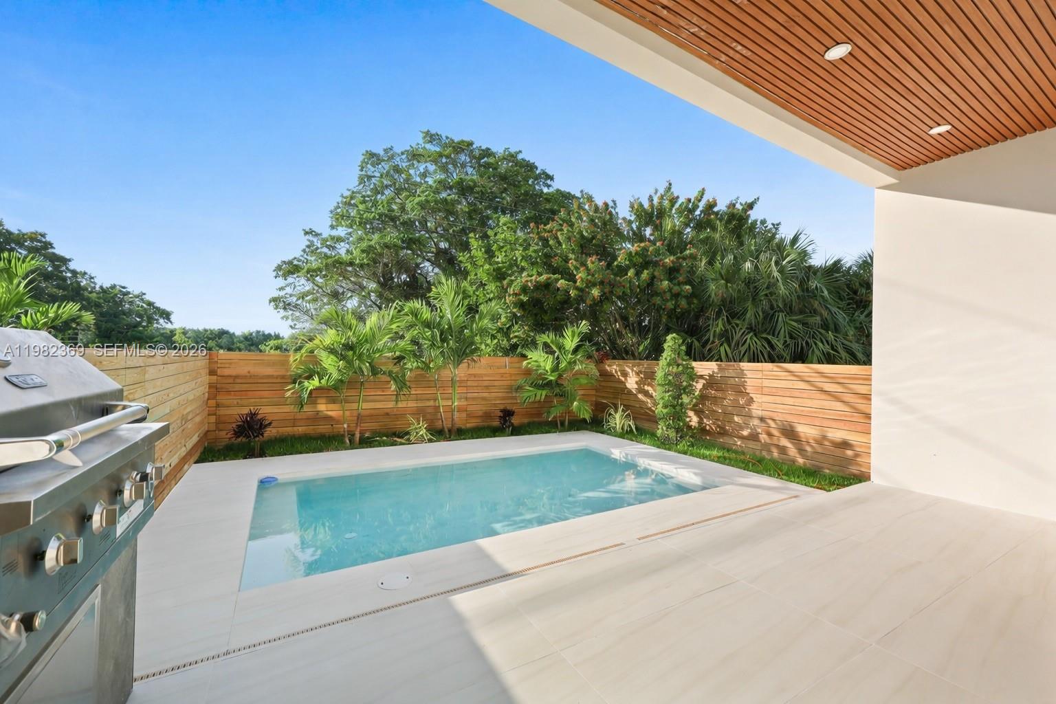 HOLIDAY HEIGHTS - Residential Lease