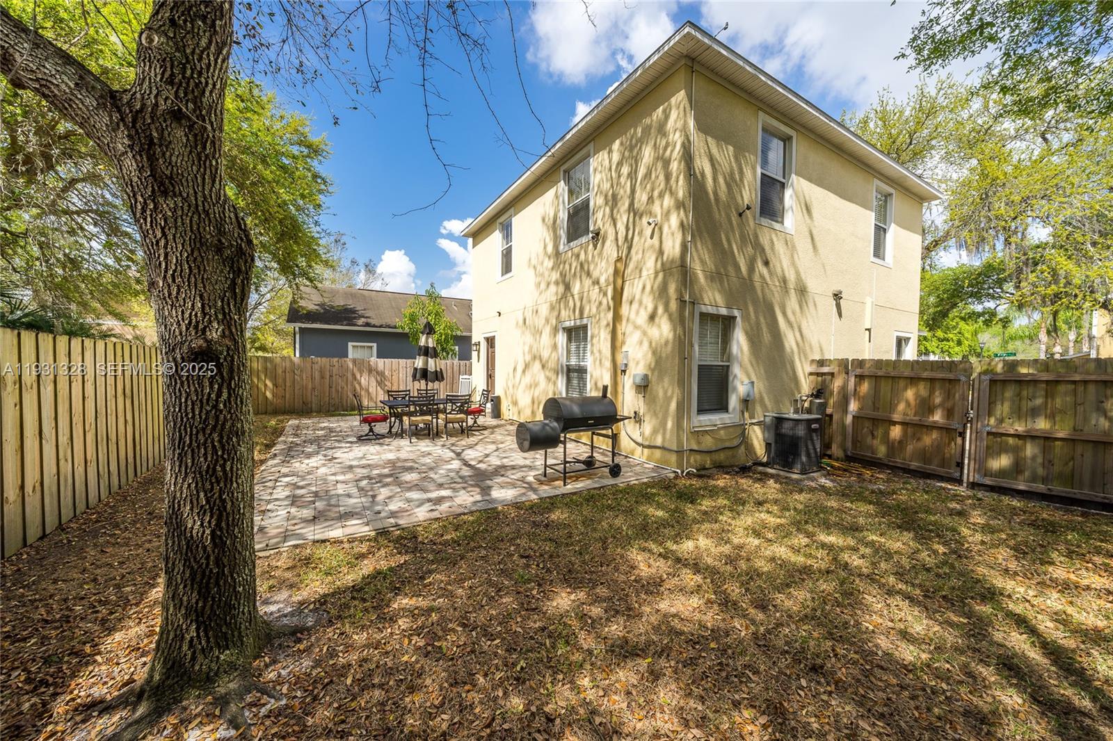 80S | OAKS AT RIVERVIEW - Residential