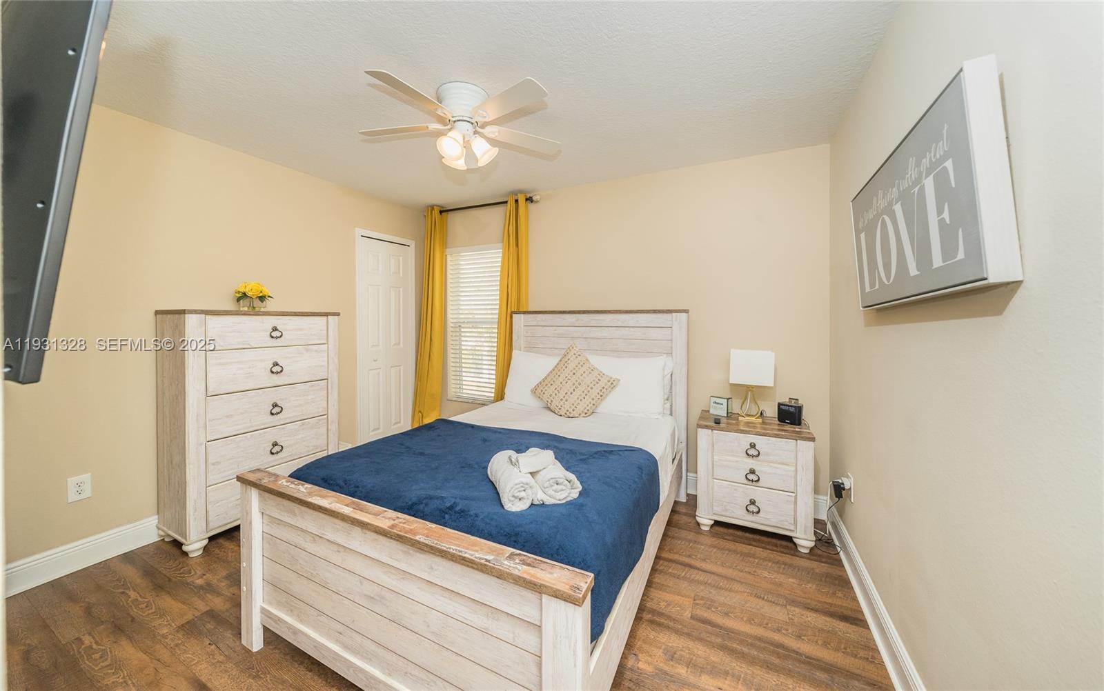 80S | OAKS AT RIVERVIEW - Residential