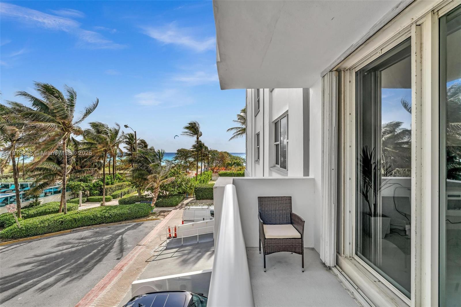 CARLISLE ON THE OCEAN CON - Residential Lease