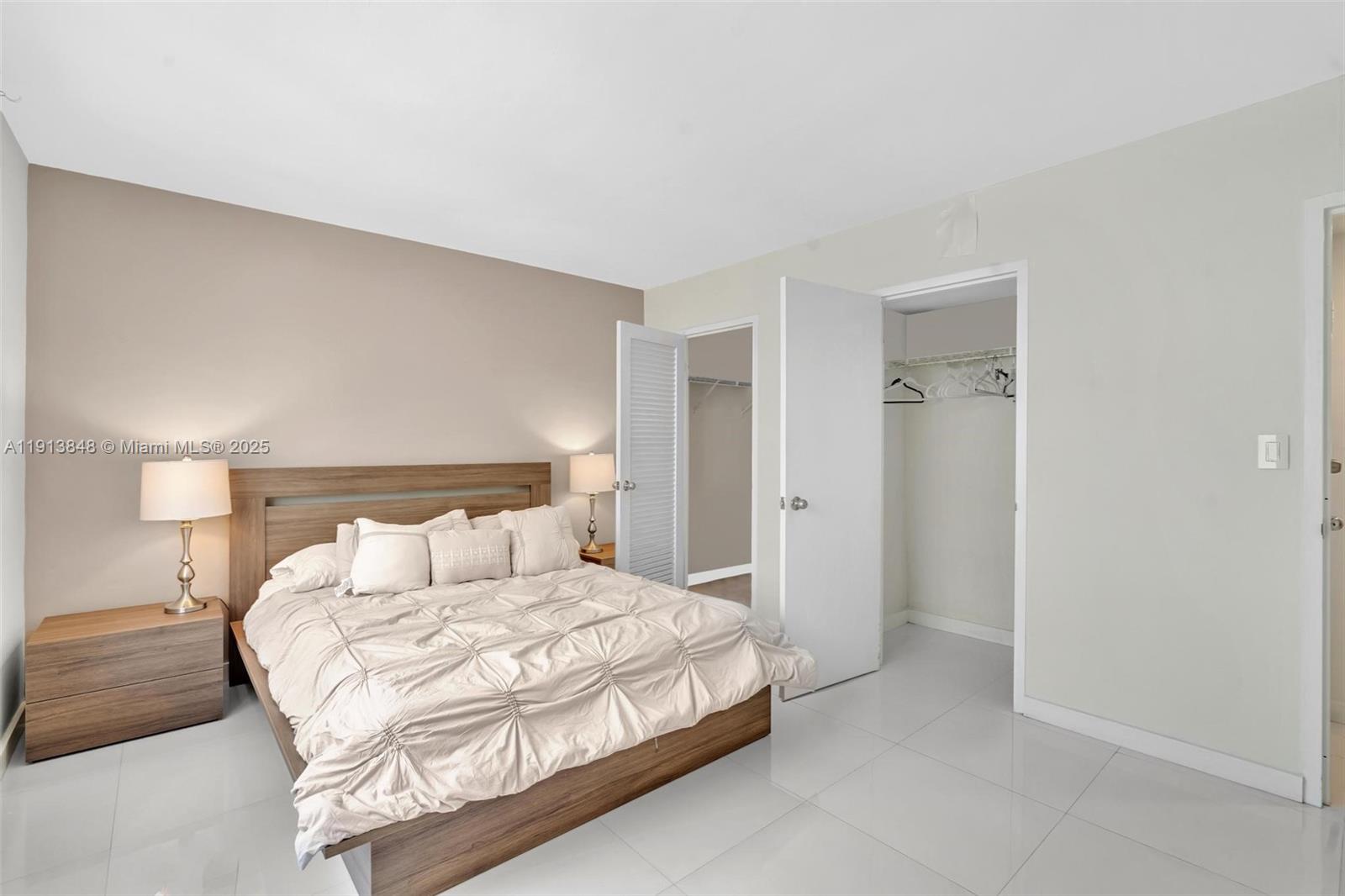 CARLISLE ON THE OCEAN CON - Residential Lease