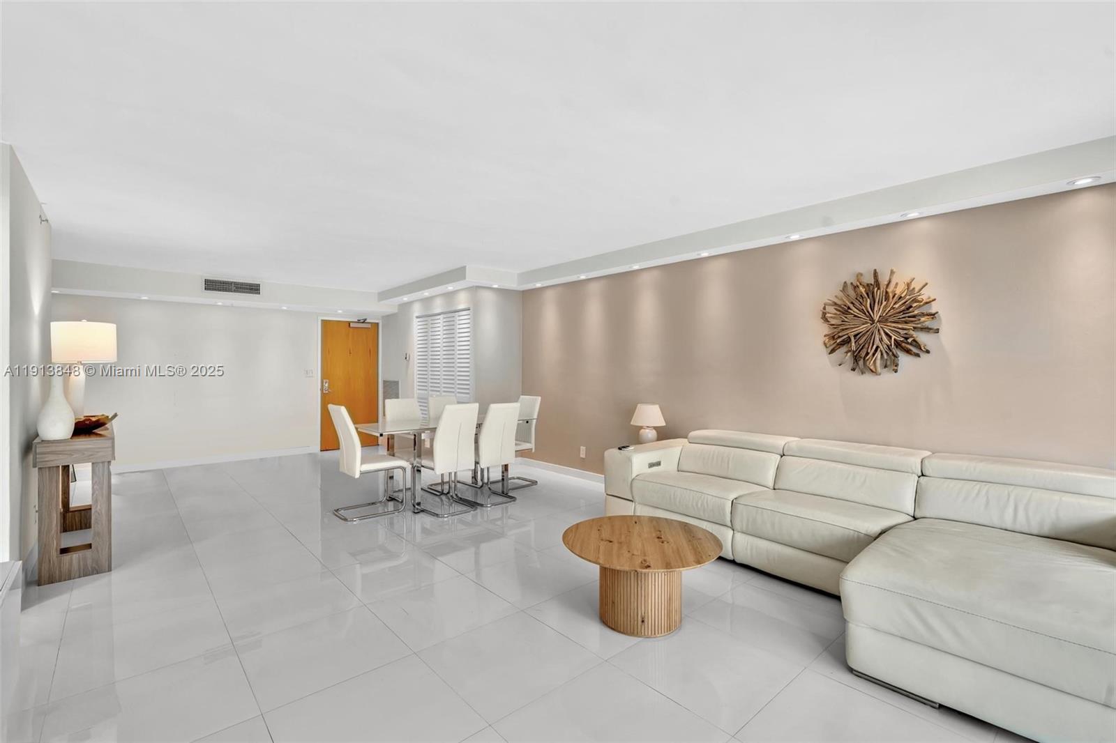 CARLISLE ON THE OCEAN CON - Residential Lease