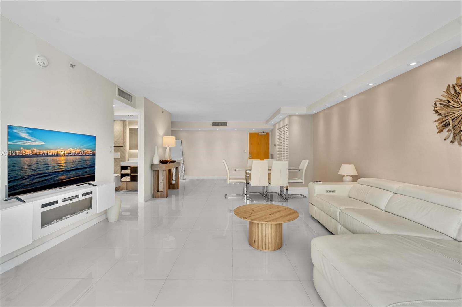 CARLISLE ON THE OCEAN CON - Residential Lease