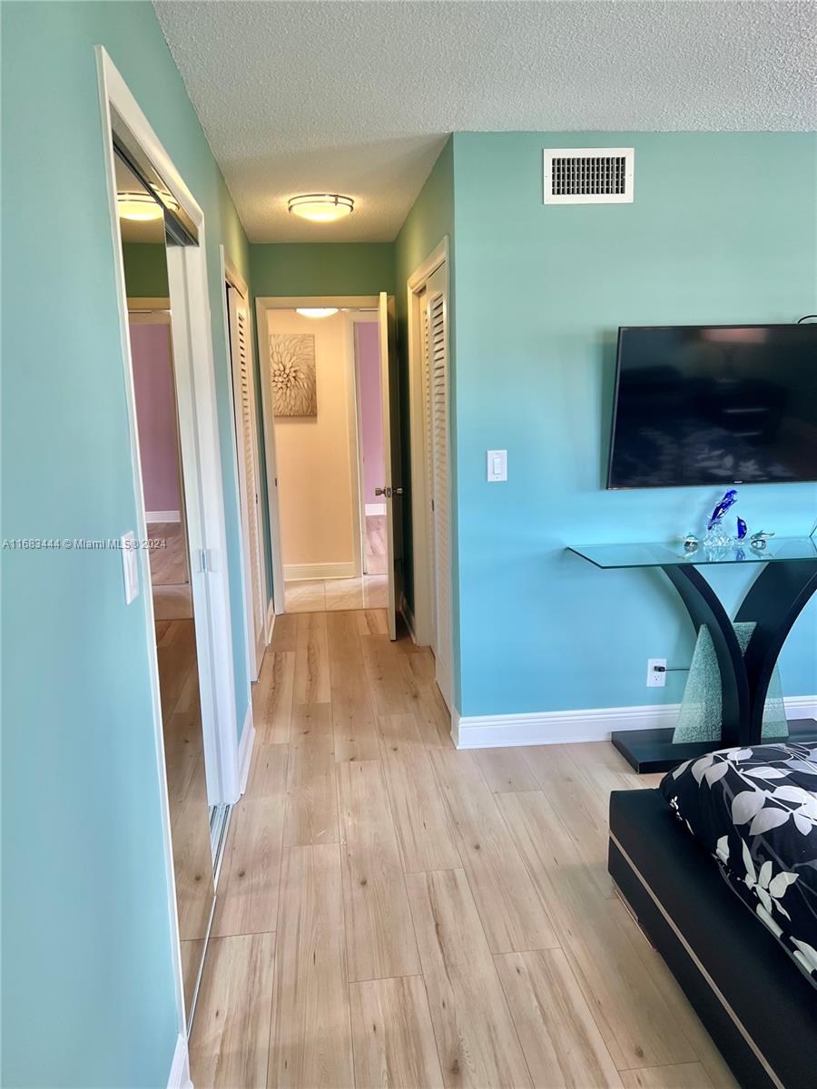 MEADOWBROOK TOWERS CONDO - Residential