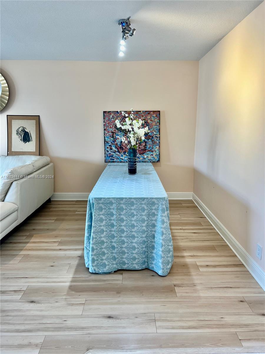 MEADOWBROOK TOWERS CONDO - Residential