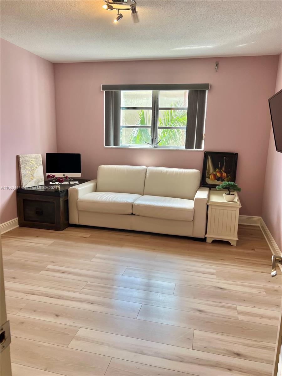 MEADOWBROOK TOWERS CONDO - Residential