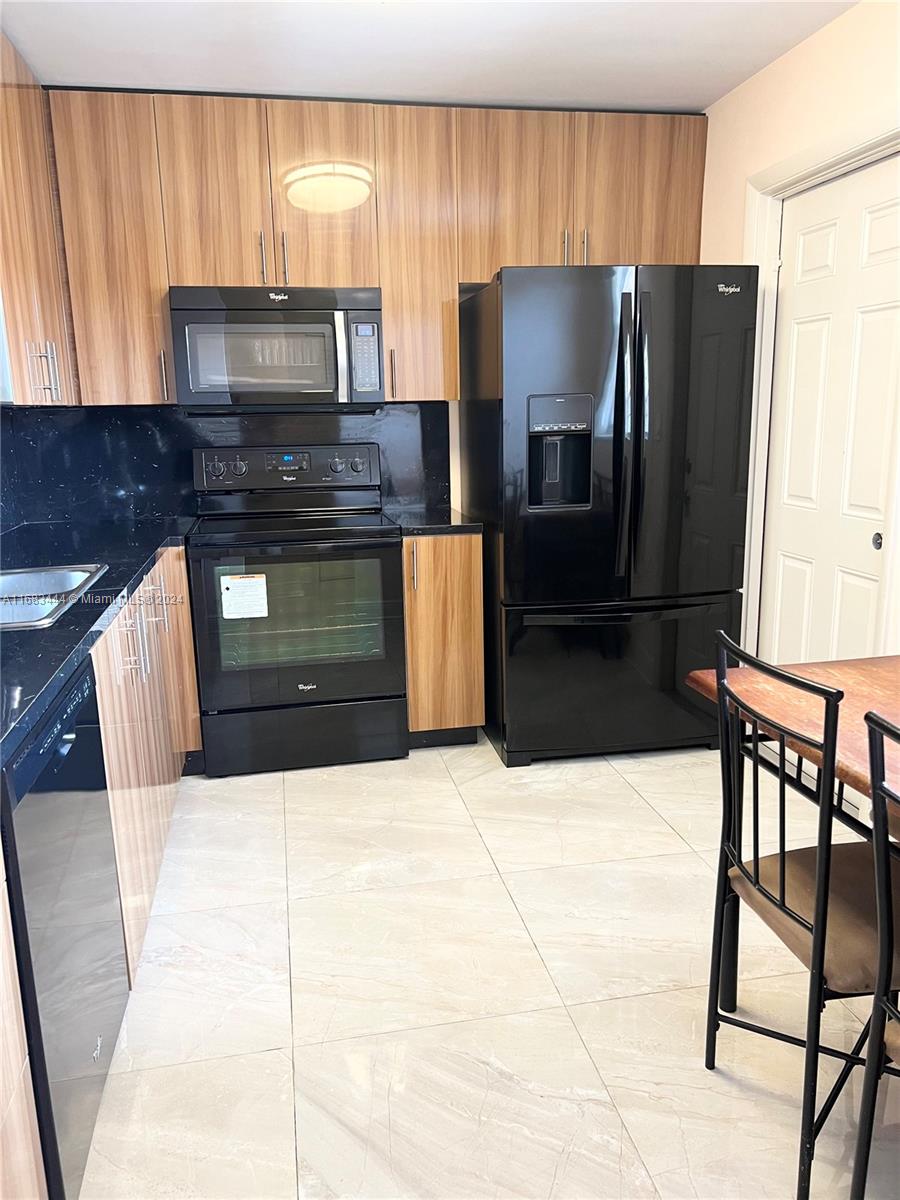 MEADOWBROOK TOWERS CONDO - Residential