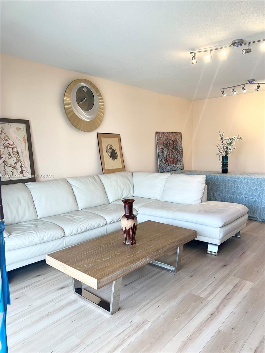 MEADOWBROOK TOWERS CONDO - Residential