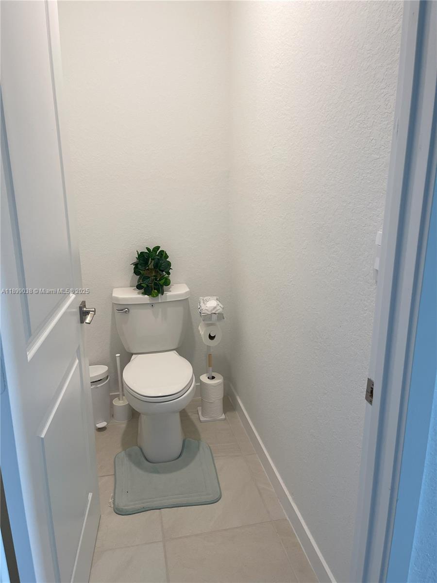 DIXIE HEIGHTS - Residential Lease