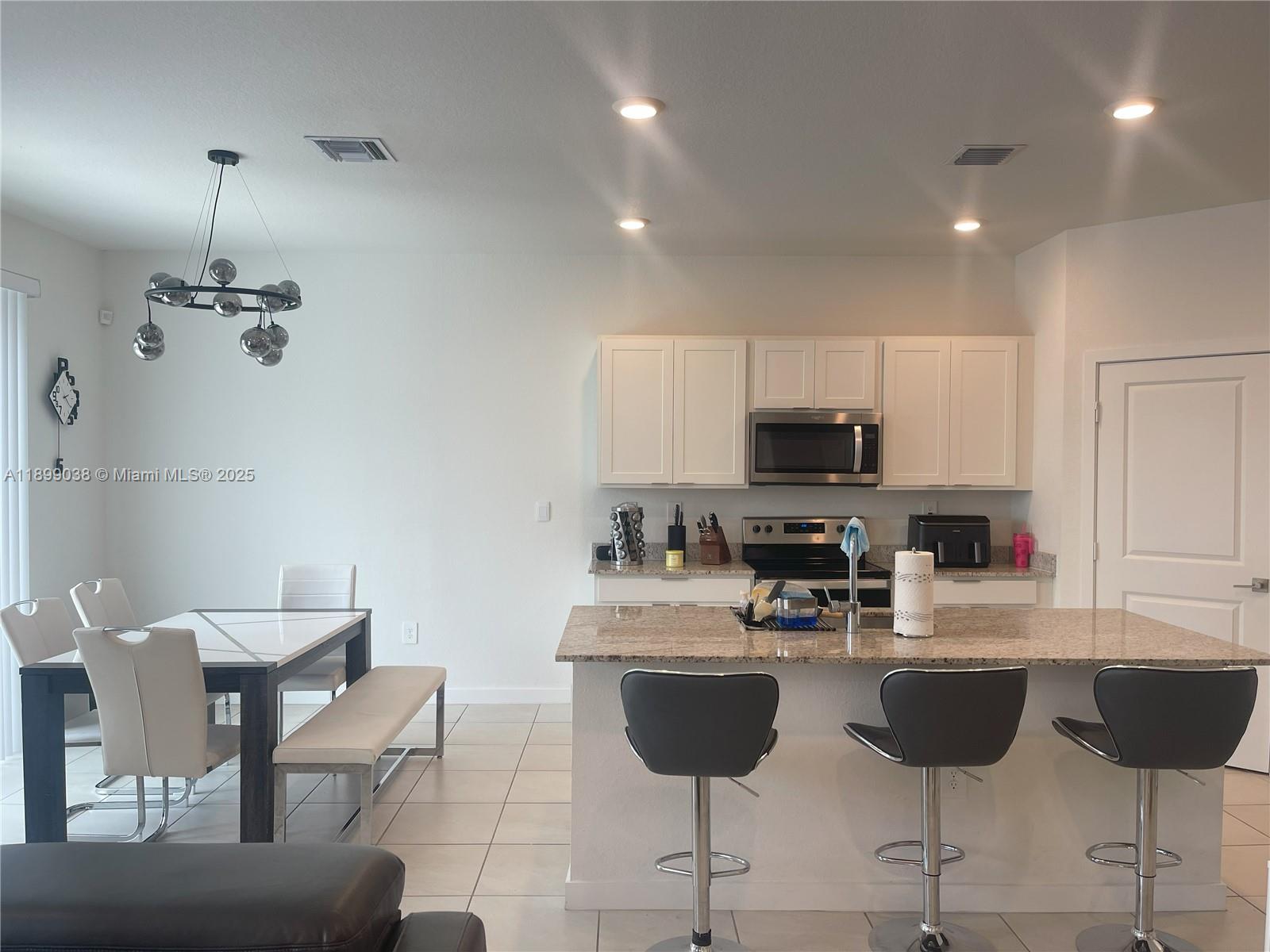 DIXIE HEIGHTS - Residential Lease