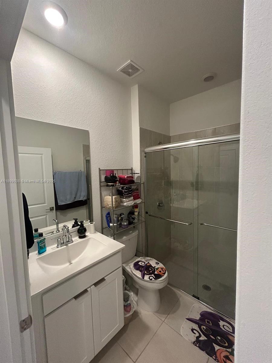 DIXIE HEIGHTS - Residential Lease