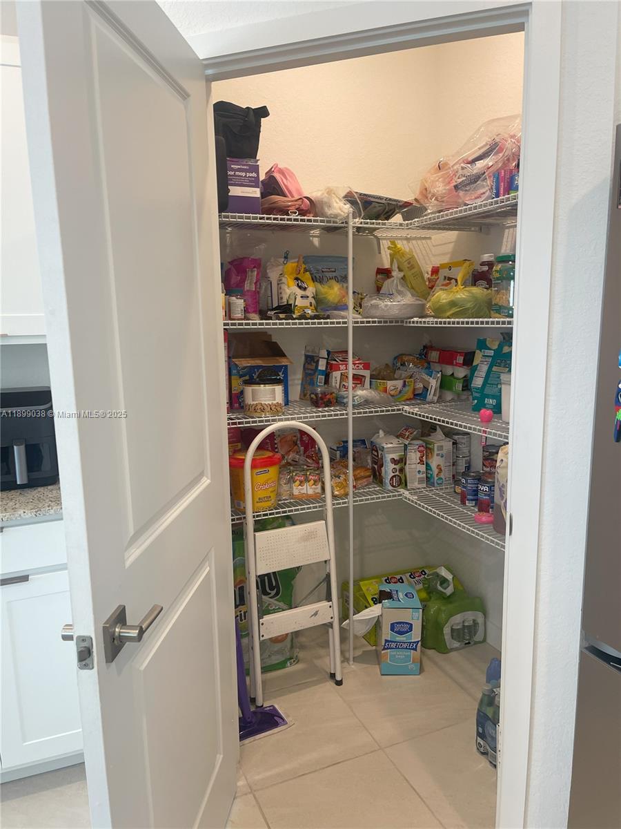 DIXIE HEIGHTS - Residential Lease