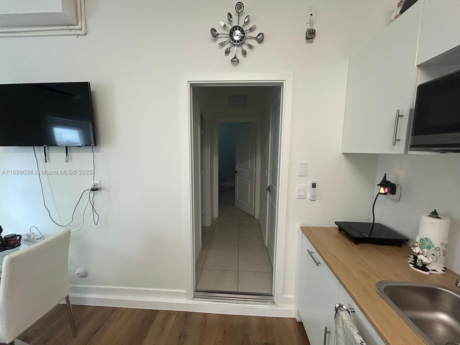 DIXIE HEIGHTS - Residential Lease