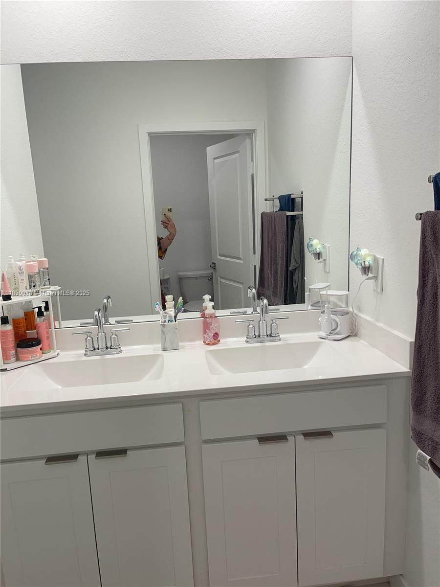 DIXIE HEIGHTS - Residential Lease