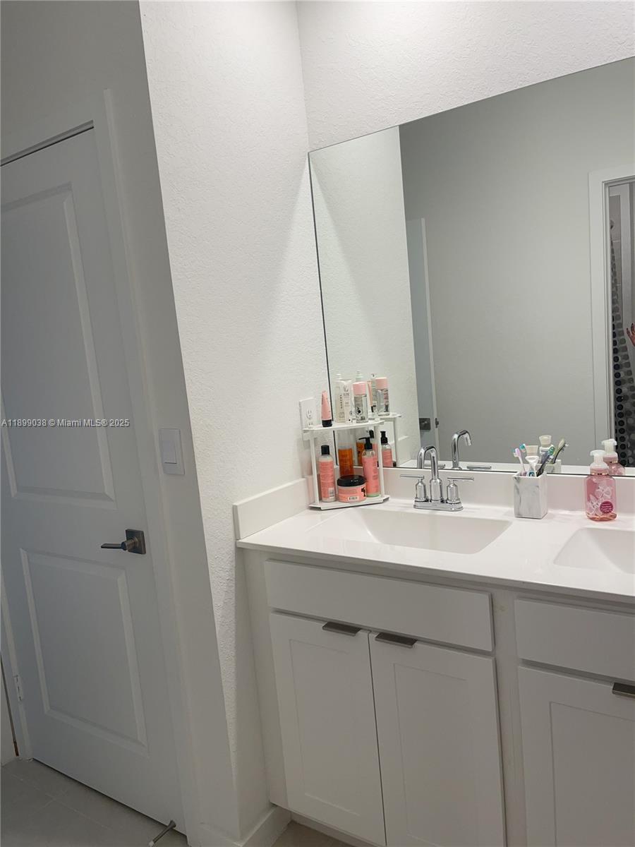 DIXIE HEIGHTS - Residential Lease