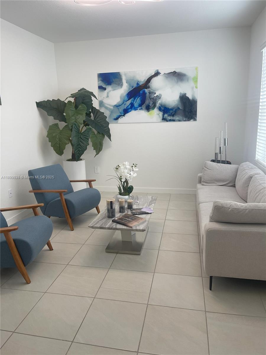 DIXIE HEIGHTS - Residential Lease