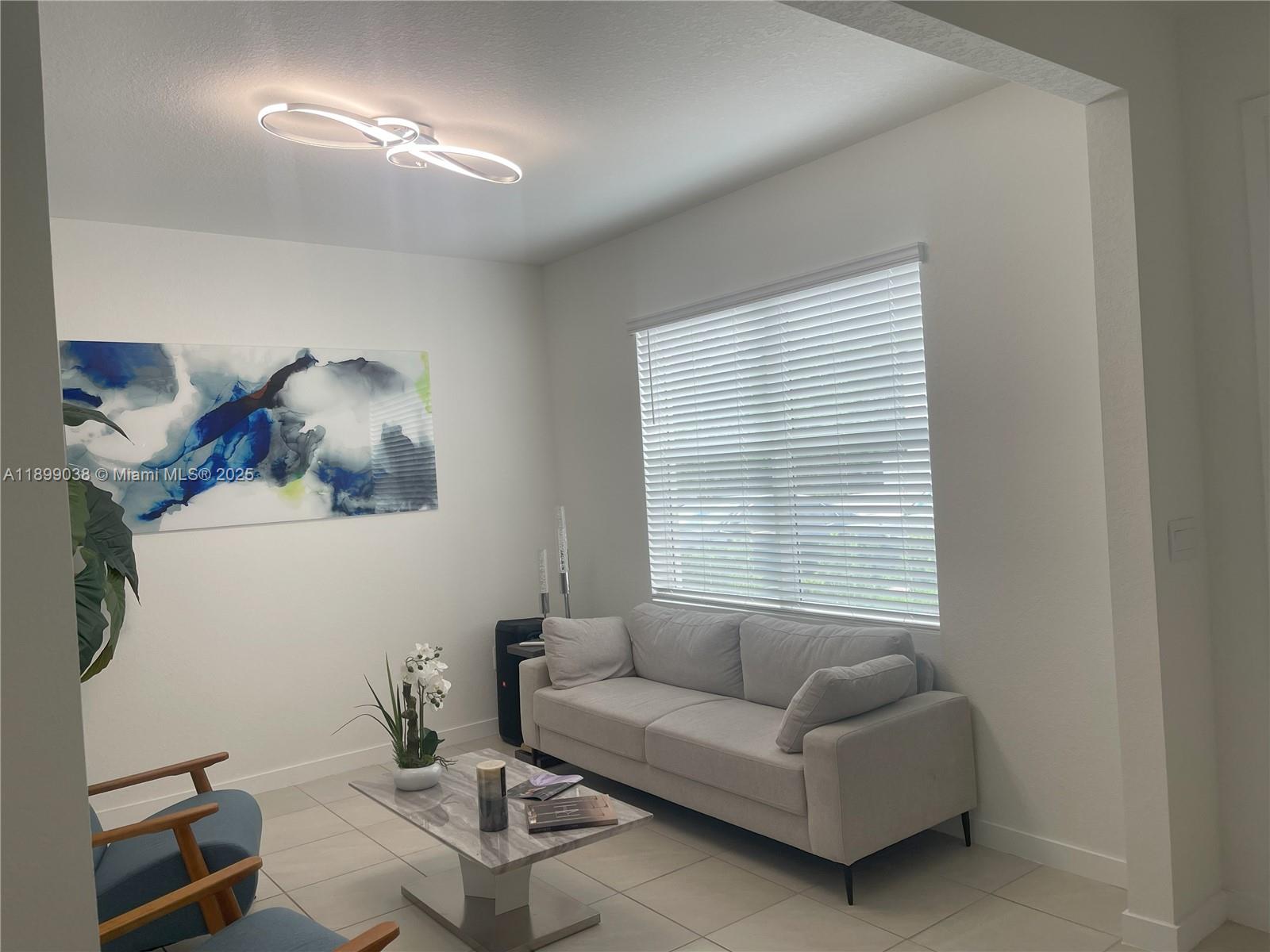 DIXIE HEIGHTS - Residential Lease