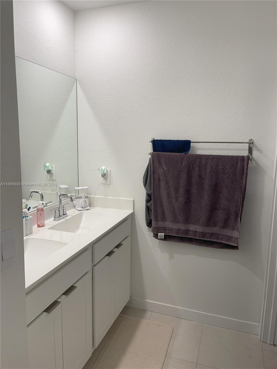 DIXIE HEIGHTS - Residential Lease