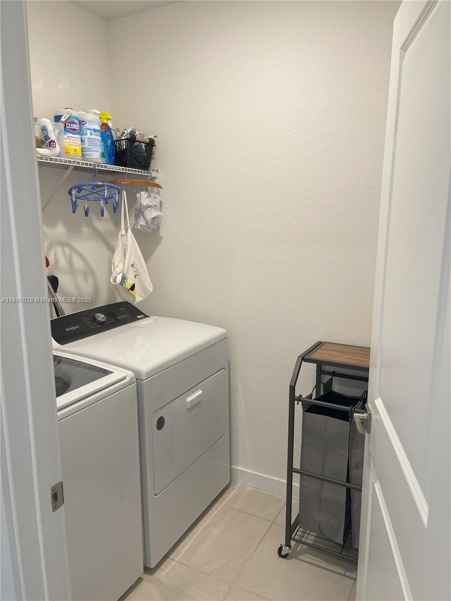 DIXIE HEIGHTS - Residential Lease