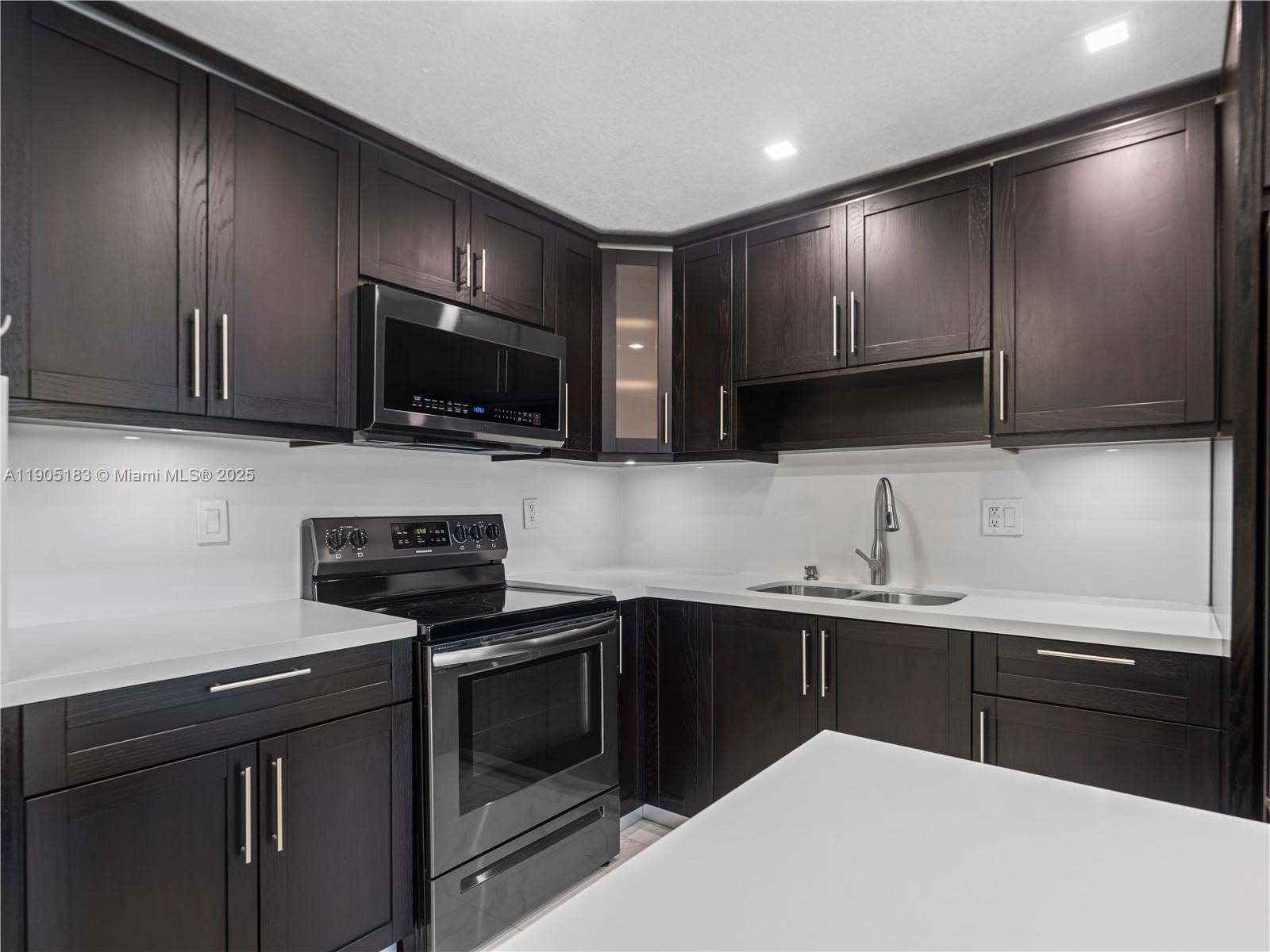 ISLA DEL MAR CONDO - Residential Lease