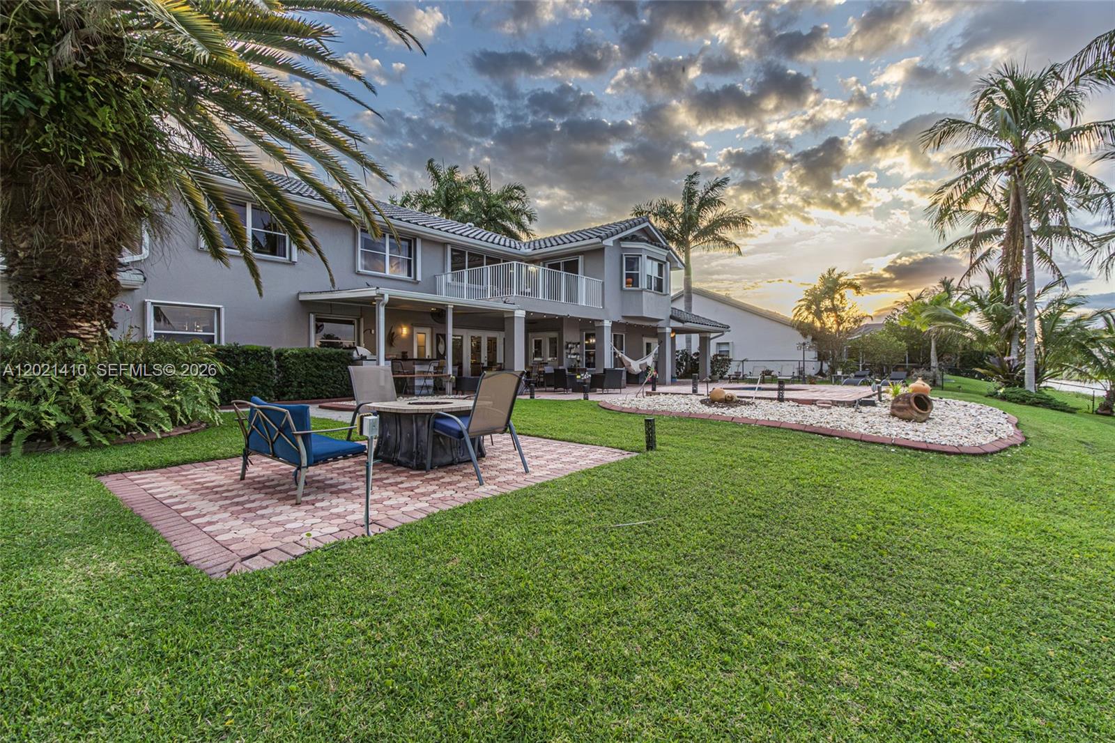 PASADENA AT CHAPEL TRAIL - Residential