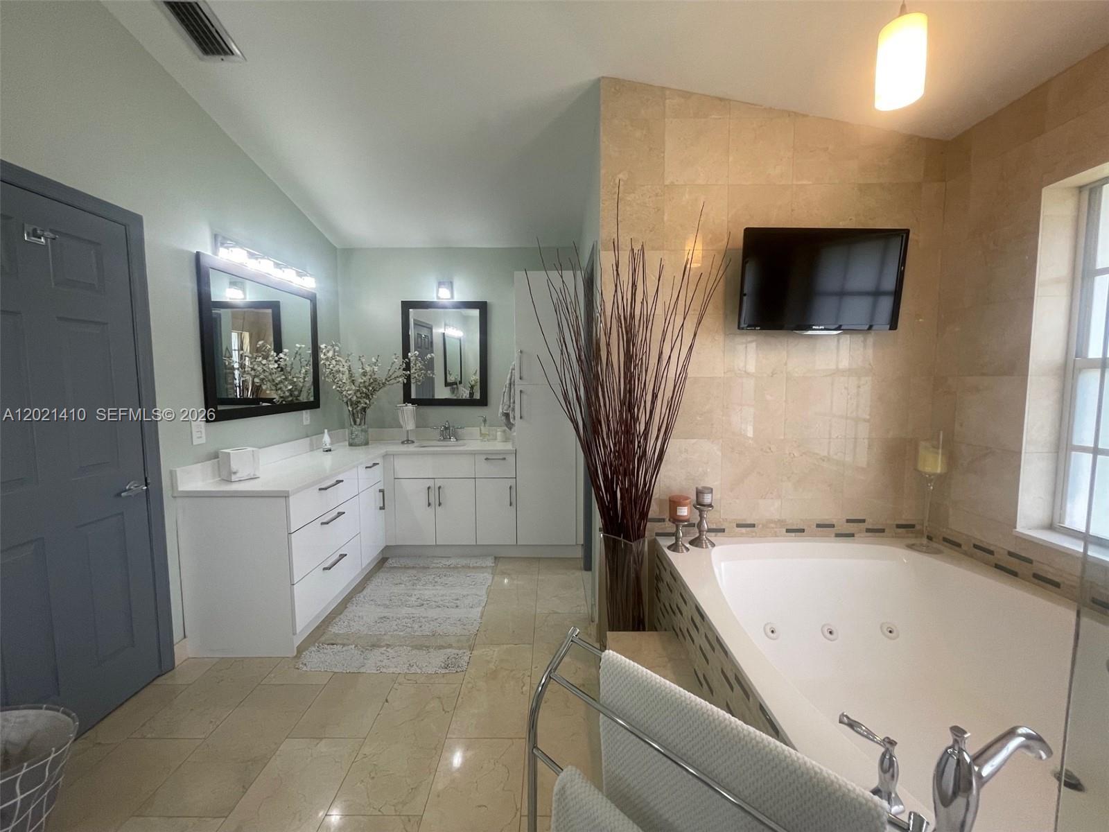 PASADENA AT CHAPEL TRAIL - Residential