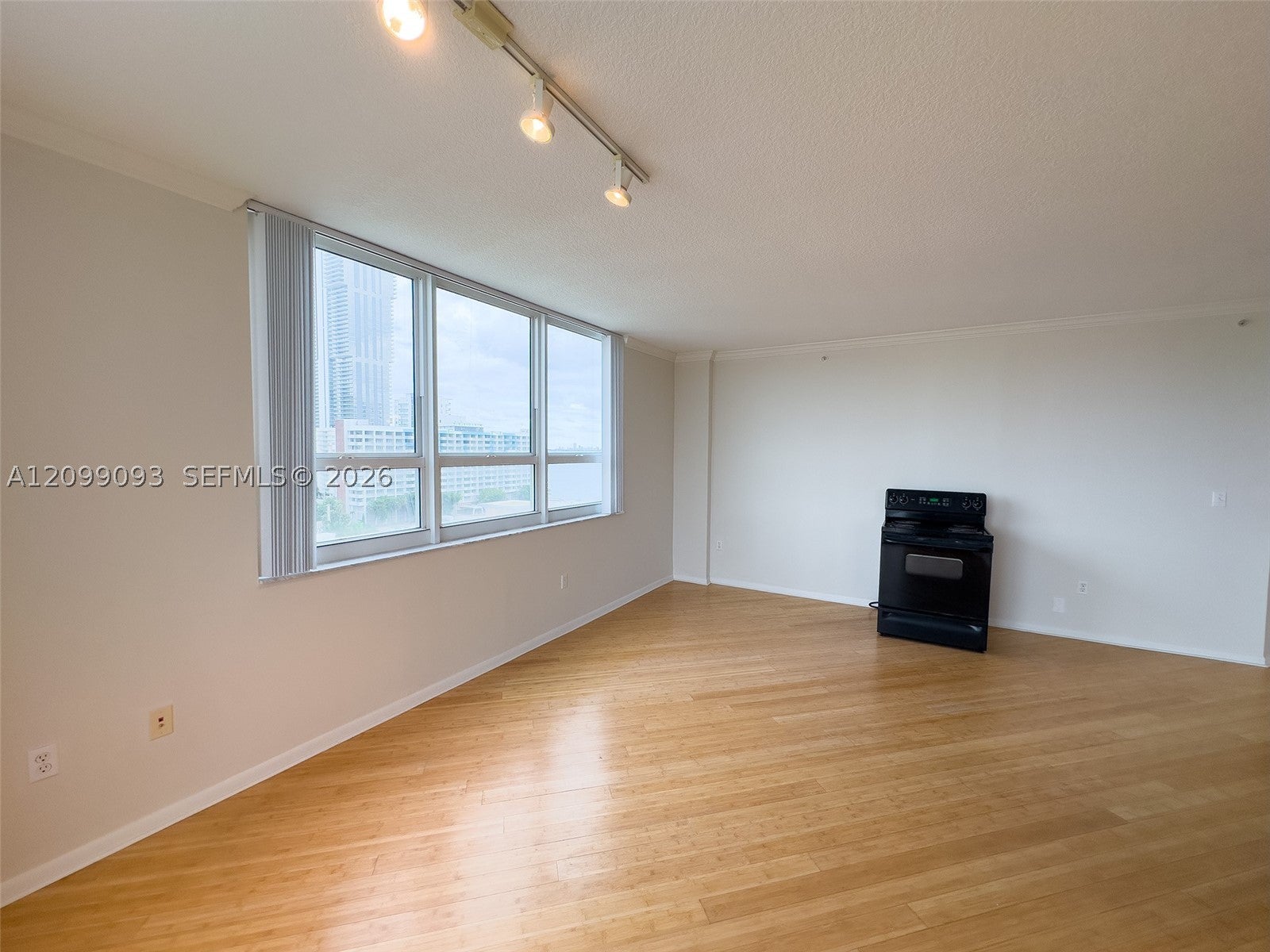 2000 N Bayshore Dr 1101