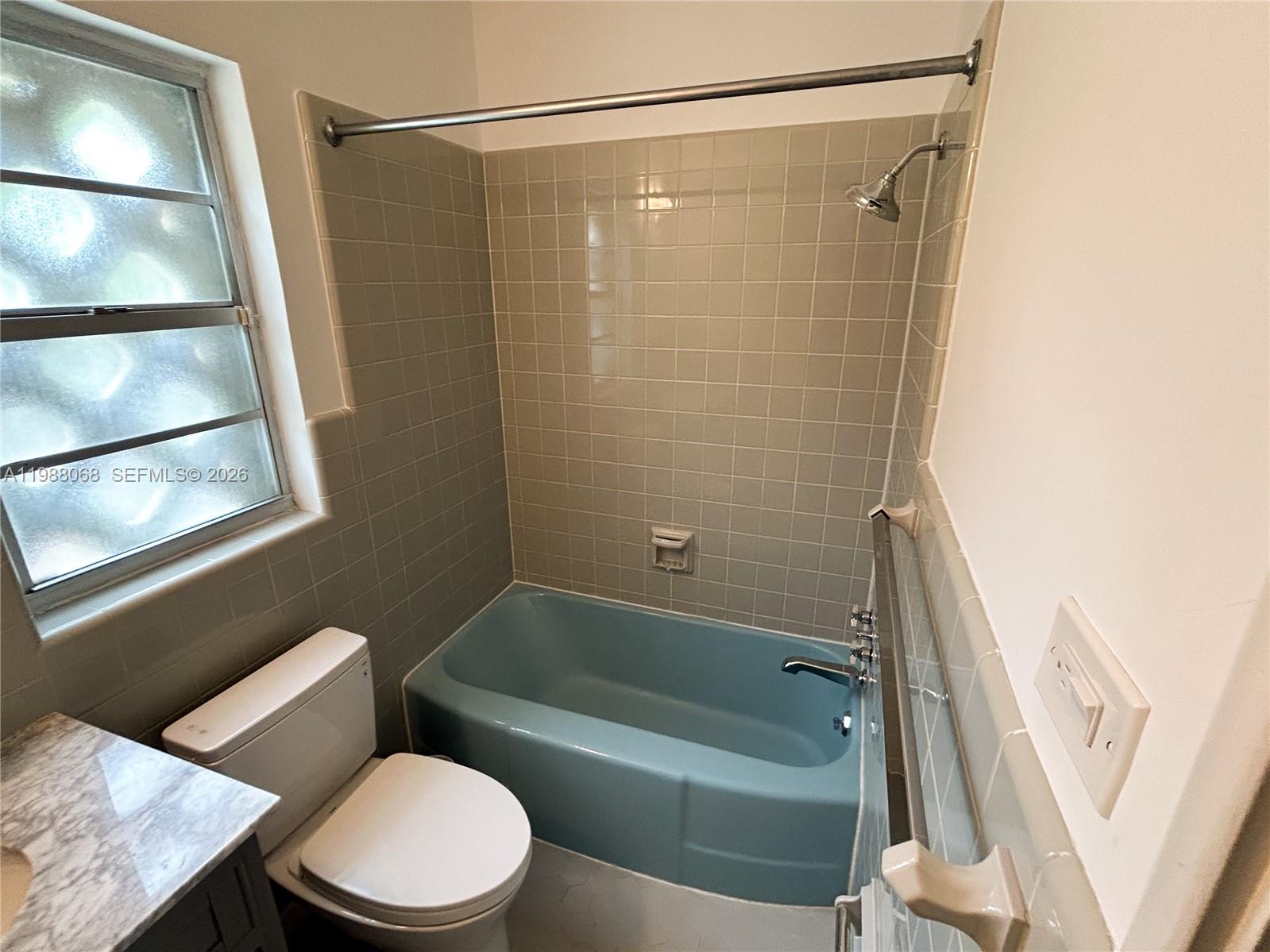 CORAL GAB SEC D REV PL - Residential Lease