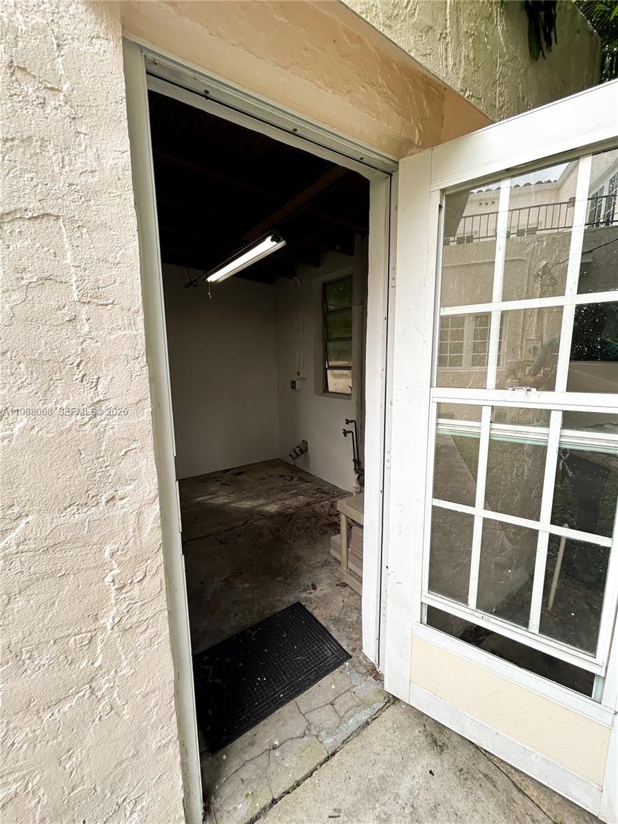 CORAL GAB SEC D REV PL - Residential Lease