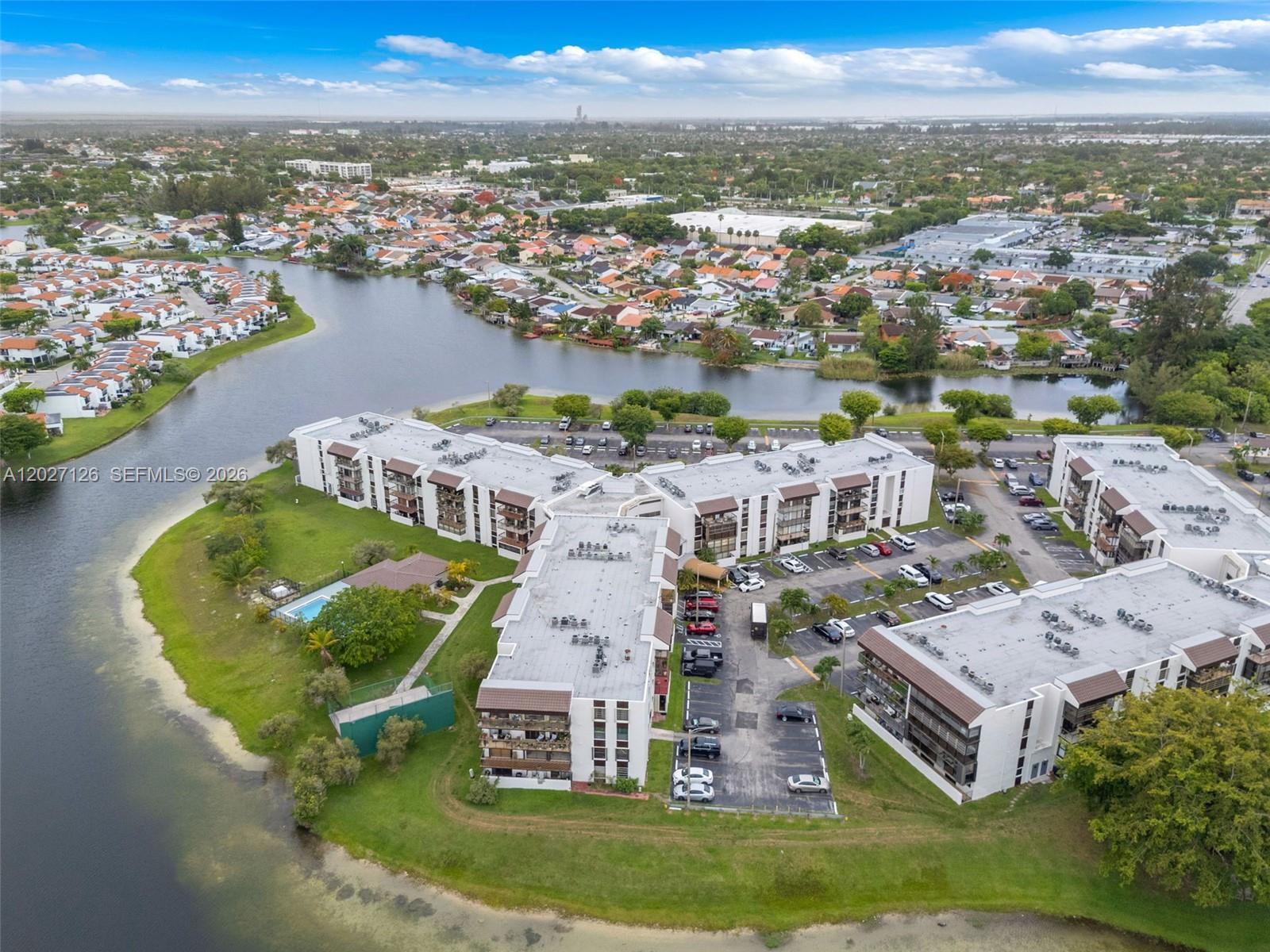PENINSULA AT INTL GARDENS - Residential