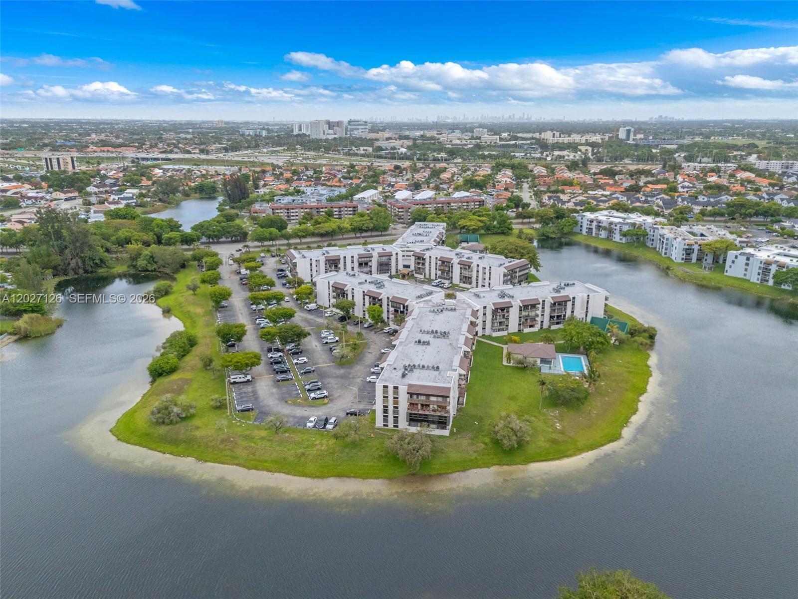 PENINSULA AT INTL GARDENS - Residential