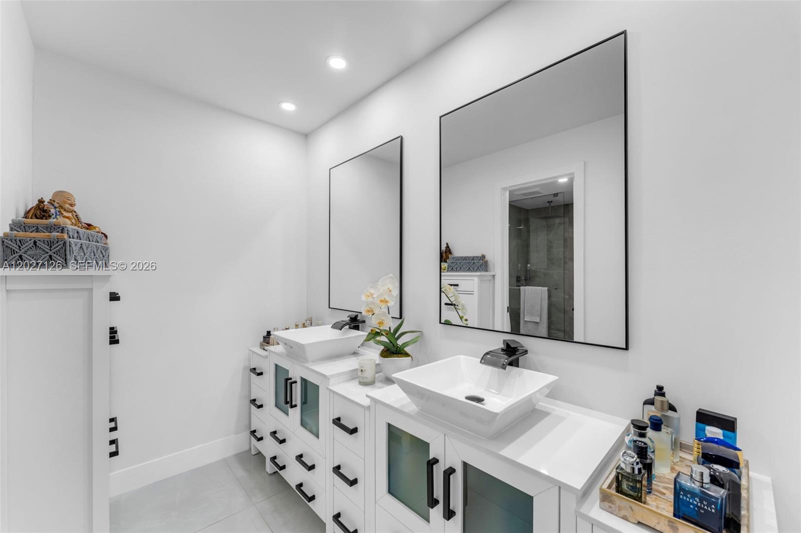 PENINSULA AT INTL GARDENS - Residential