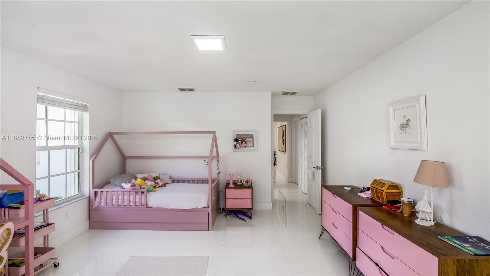 ALLISON ESTATES - Residential Lease