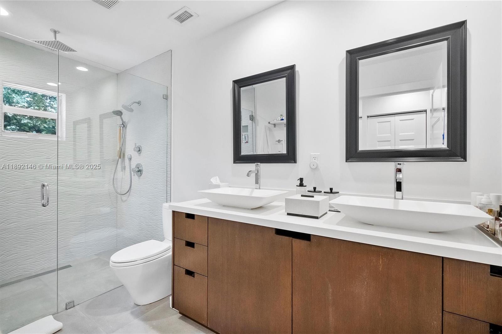 CORAL GABLES RIVIERA SEC - Residential Lease