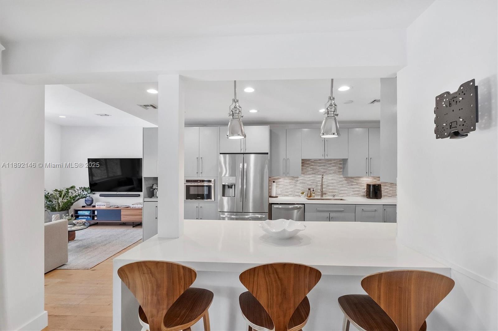 CORAL GABLES RIVIERA SEC - Residential Lease