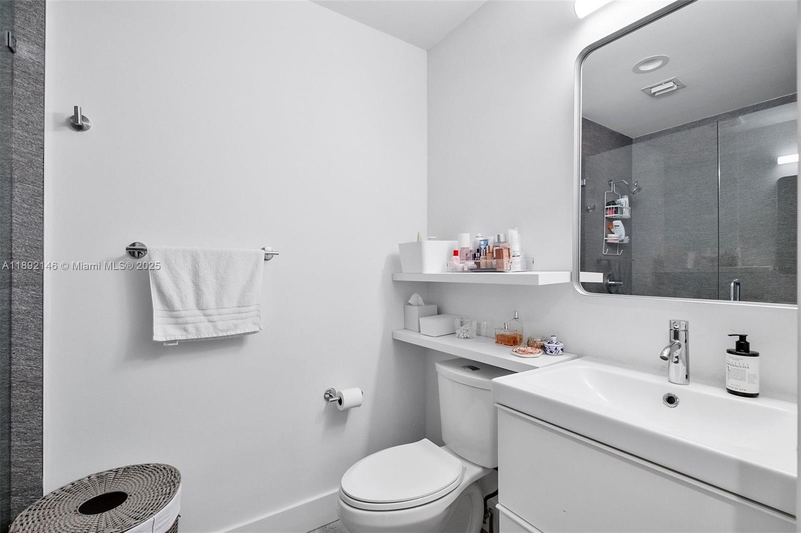 CORAL GABLES RIVIERA SEC - Residential Lease