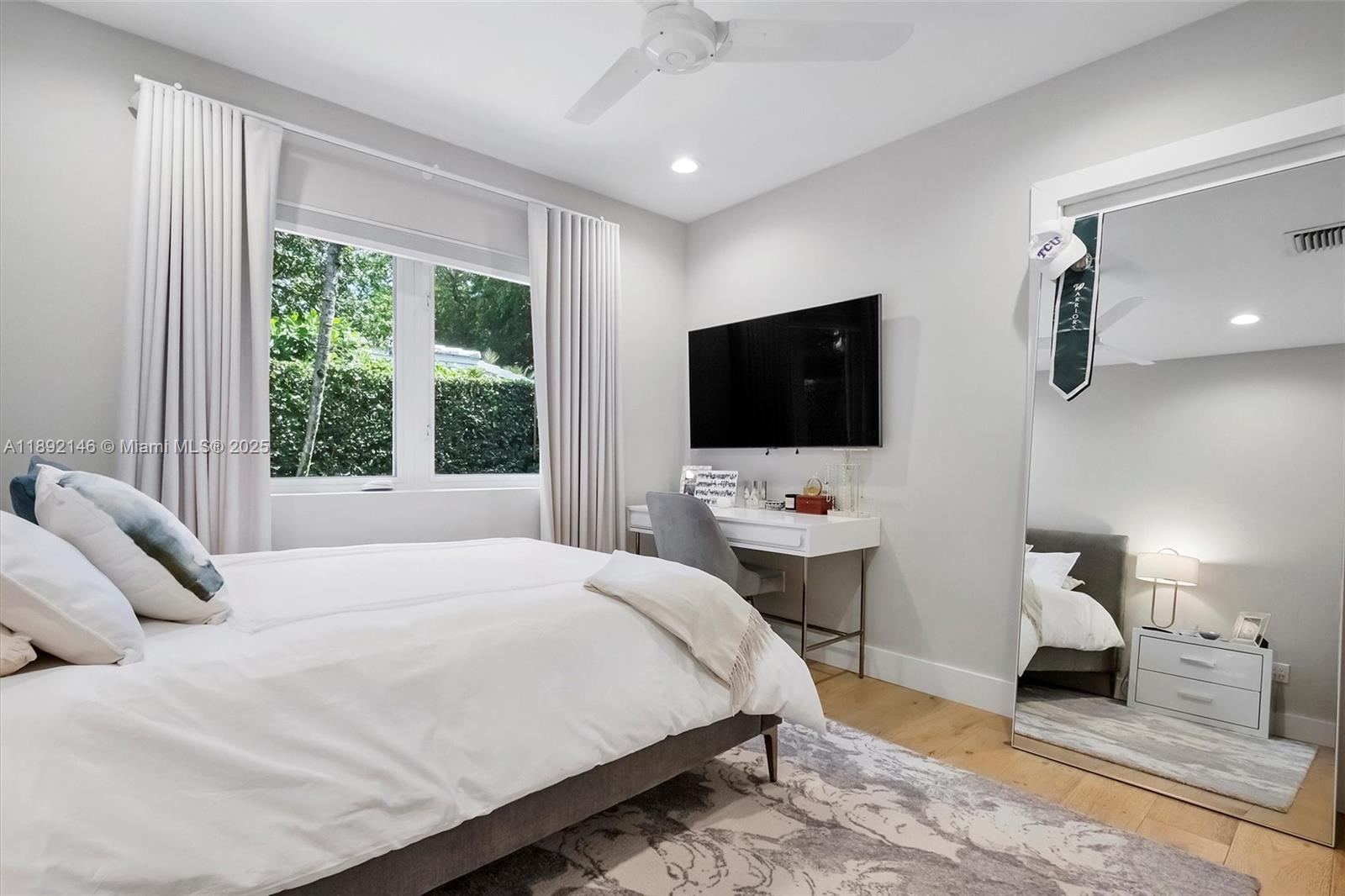 CORAL GABLES RIVIERA SEC - Residential Lease
