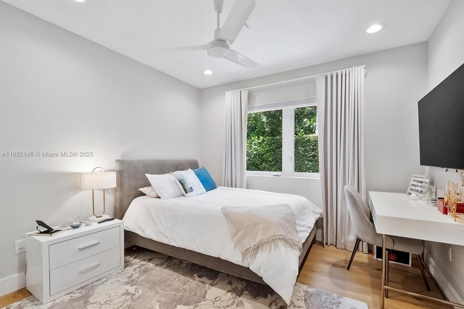 CORAL GABLES RIVIERA SEC - Residential Lease