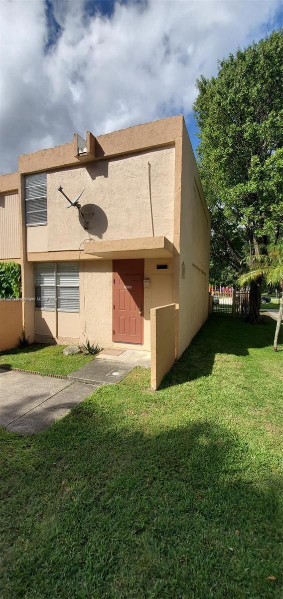 Rental Property at 6100 Sw 68th St 58, South Miami, Miami-Dade County, Florida - Bedrooms: 3 
Bathrooms: 2  - $2,800 MO.