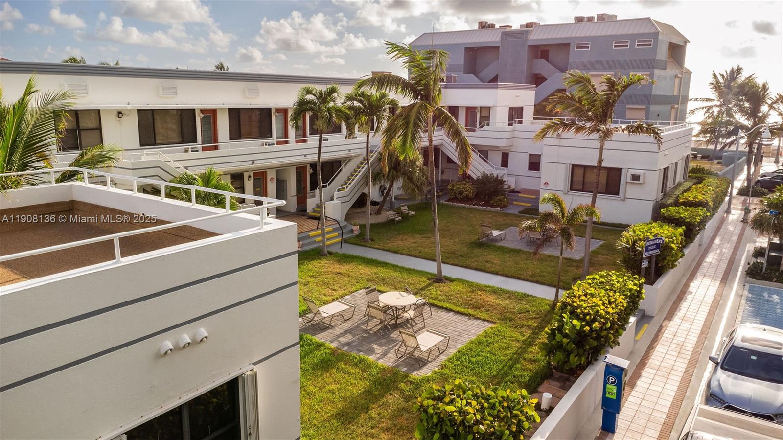 CHATEAU GARDENS CONDO - Residential