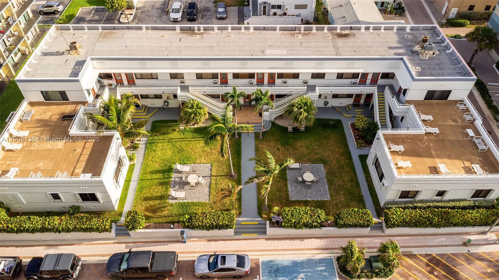 CHATEAU GARDENS CONDO - Residential