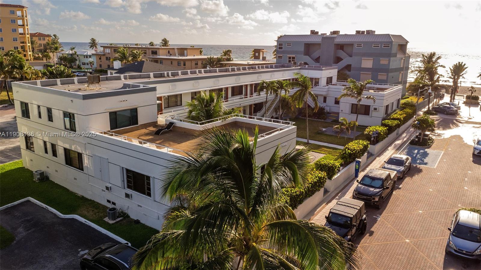 CHATEAU GARDENS CONDO - Residential