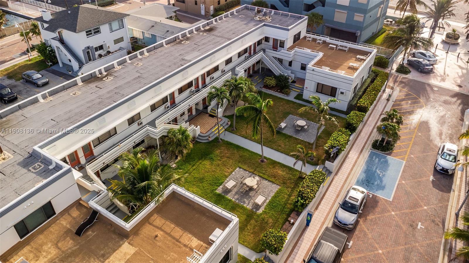 CHATEAU GARDENS CONDO - Residential