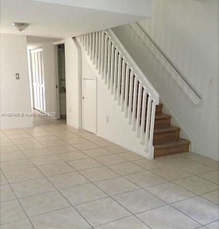 THE OAKVIEW CONDO NO 5 - Residential Lease
