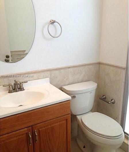 THE OAKVIEW CONDO NO 5 - Residential Lease