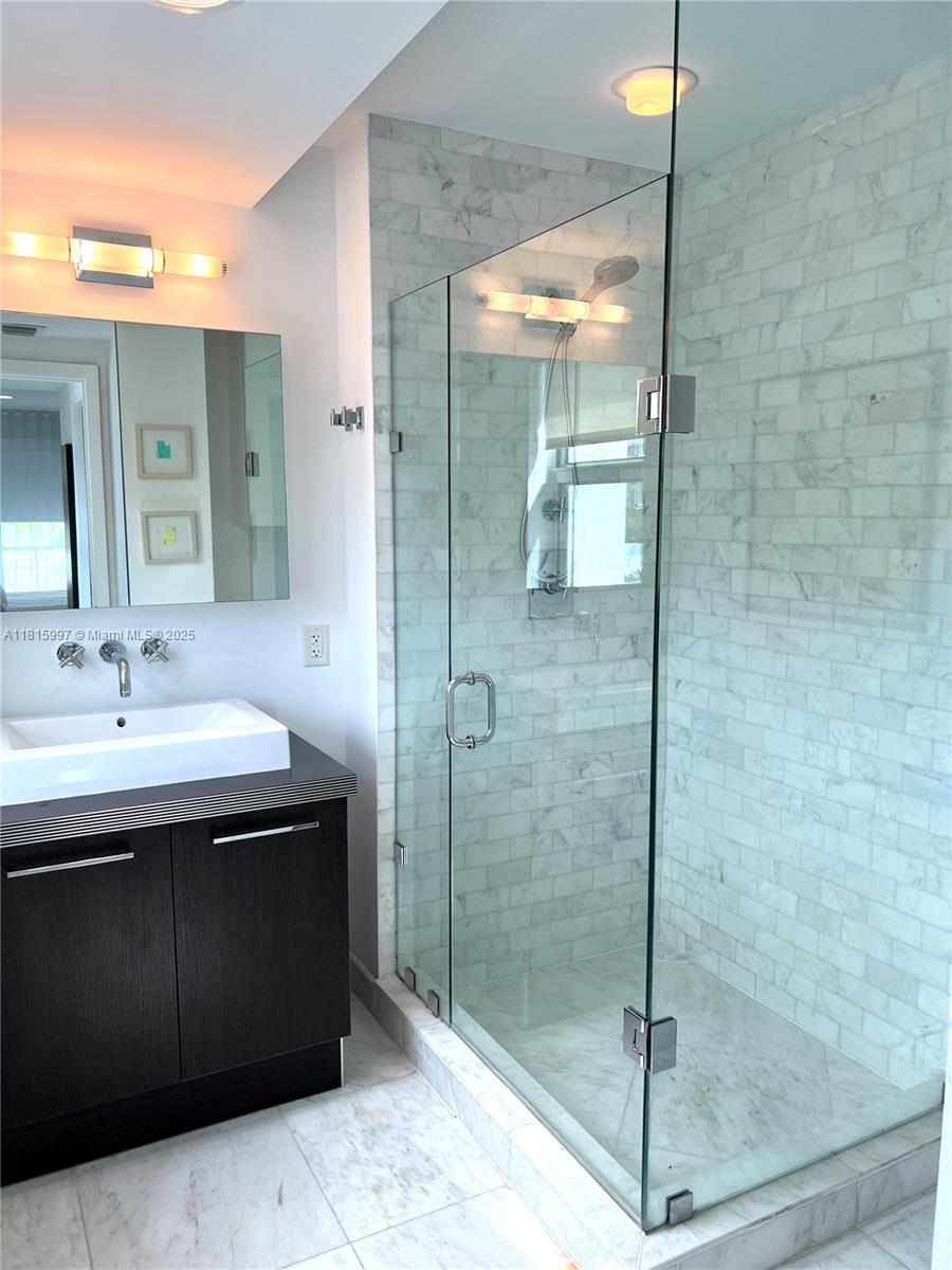 THE JEFFERSON CONDO - Residential Lease