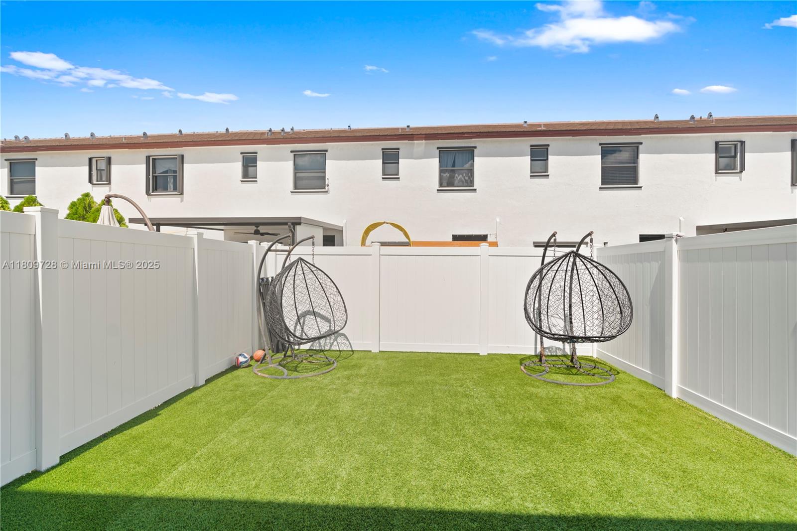AQUABELLA - Residential